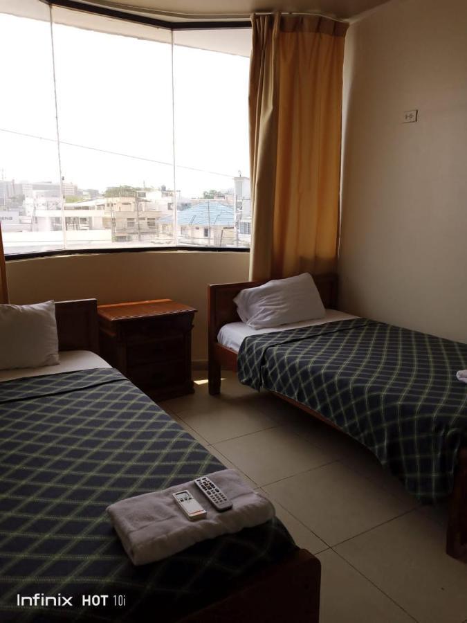 Hostal Posada Del Sol Guayaquil Esterno foto