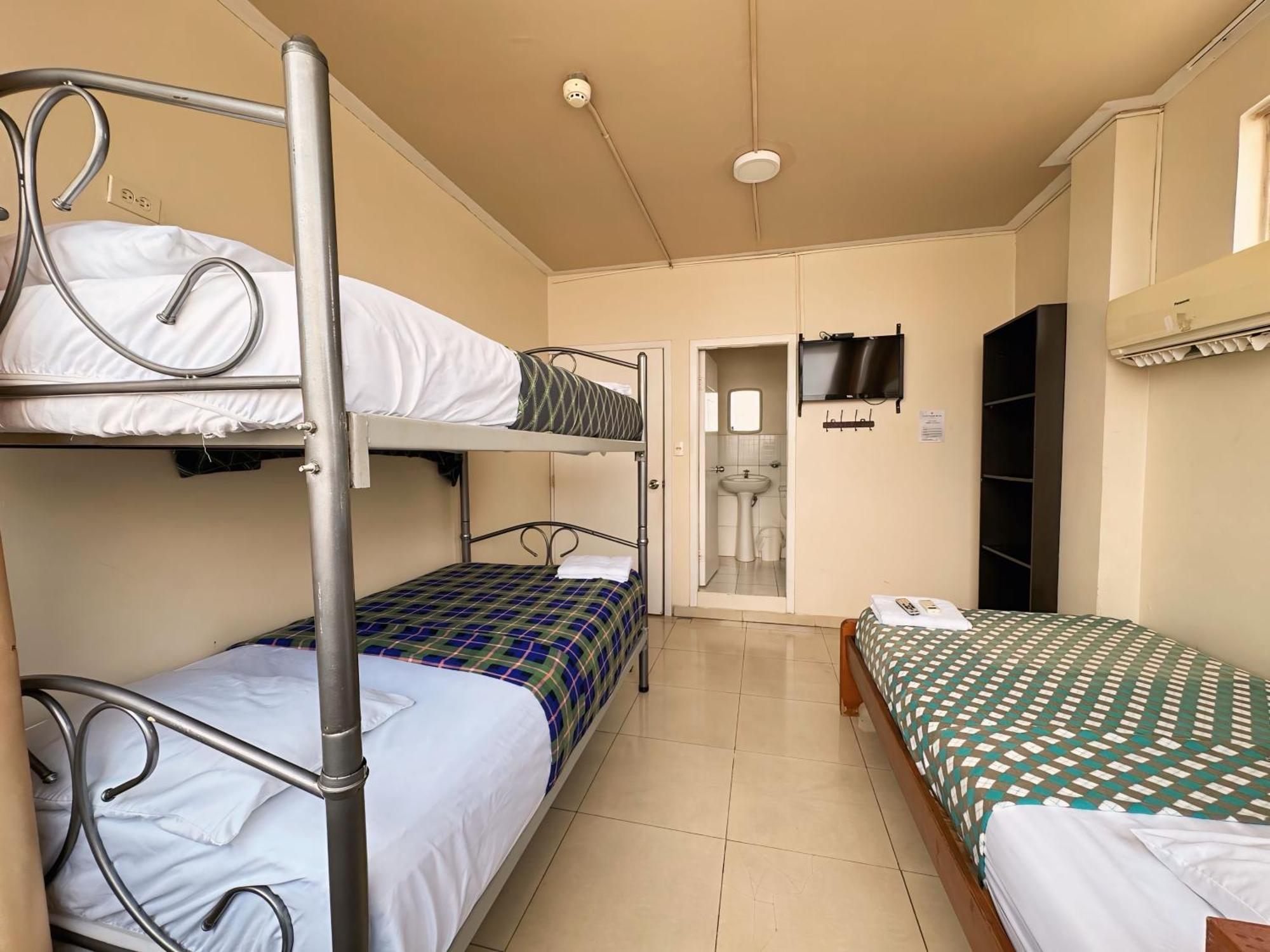 Hostal Posada Del Sol Guayaquil Esterno foto
