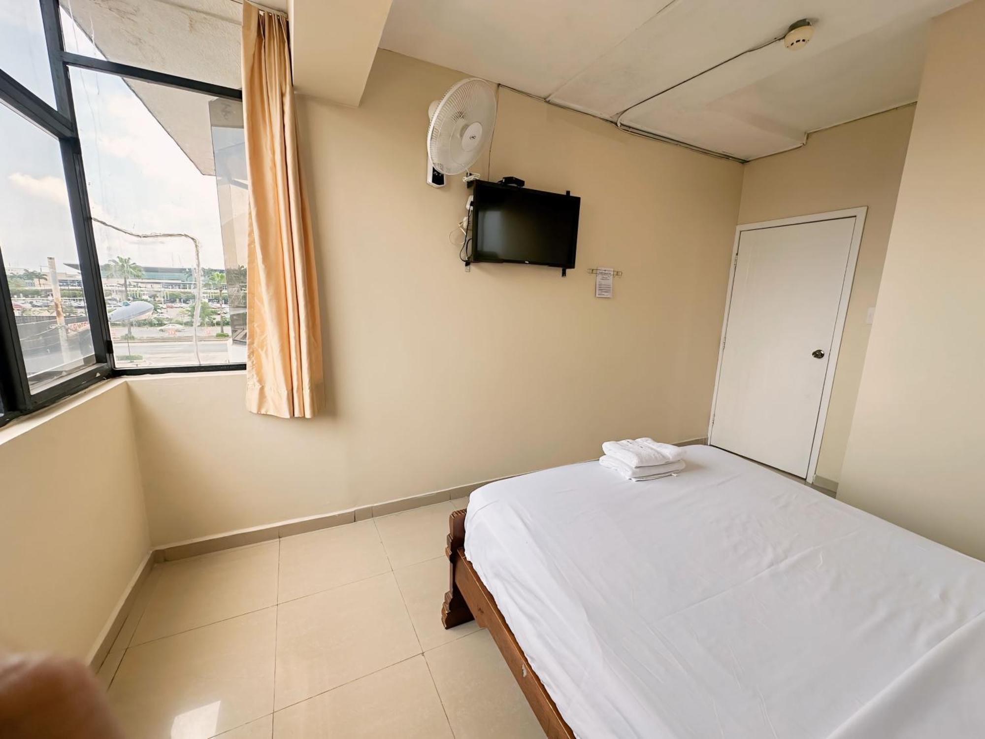 Hostal Posada Del Sol Guayaquil Esterno foto