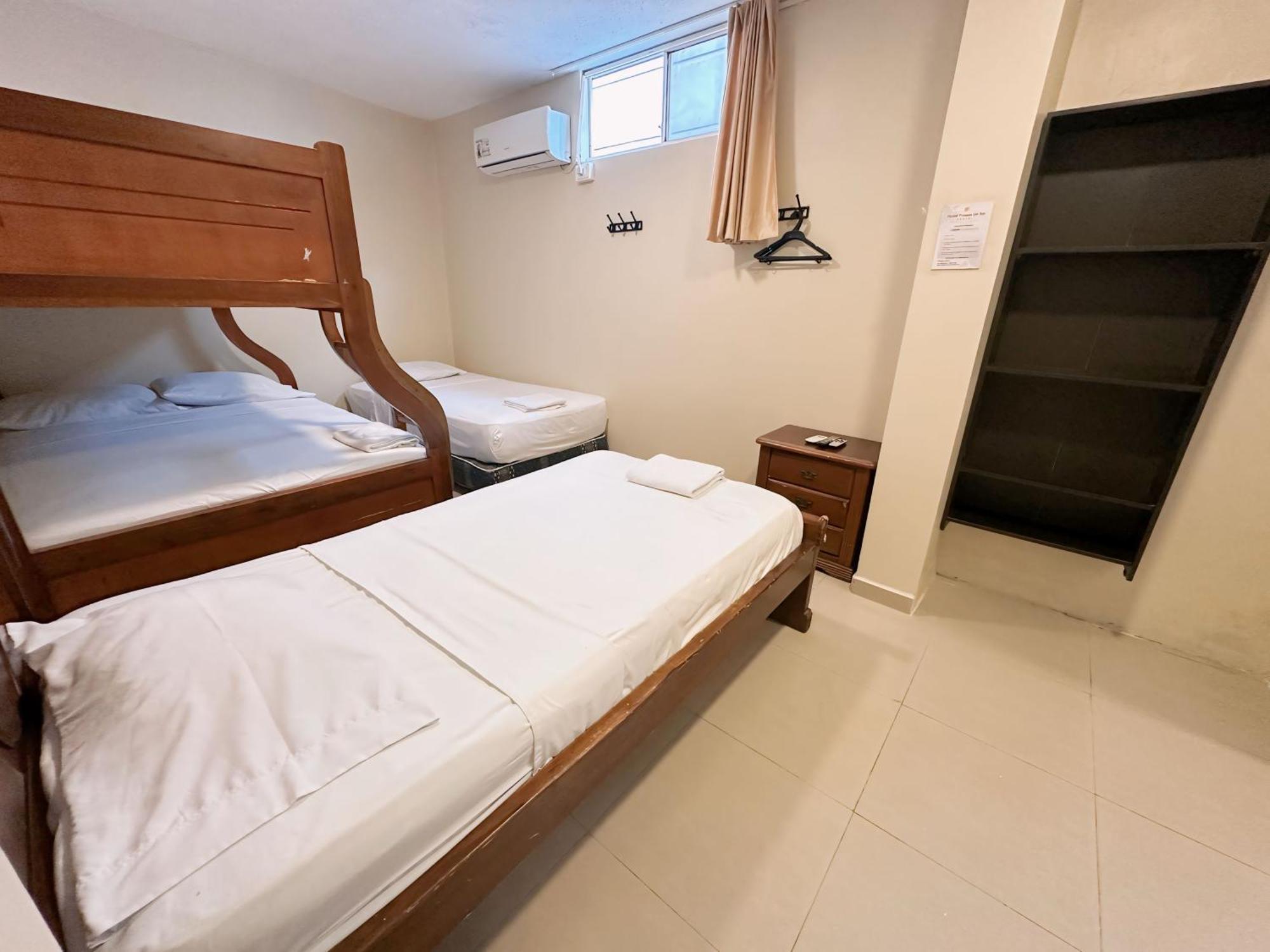 Hostal Posada Del Sol Guayaquil Esterno foto