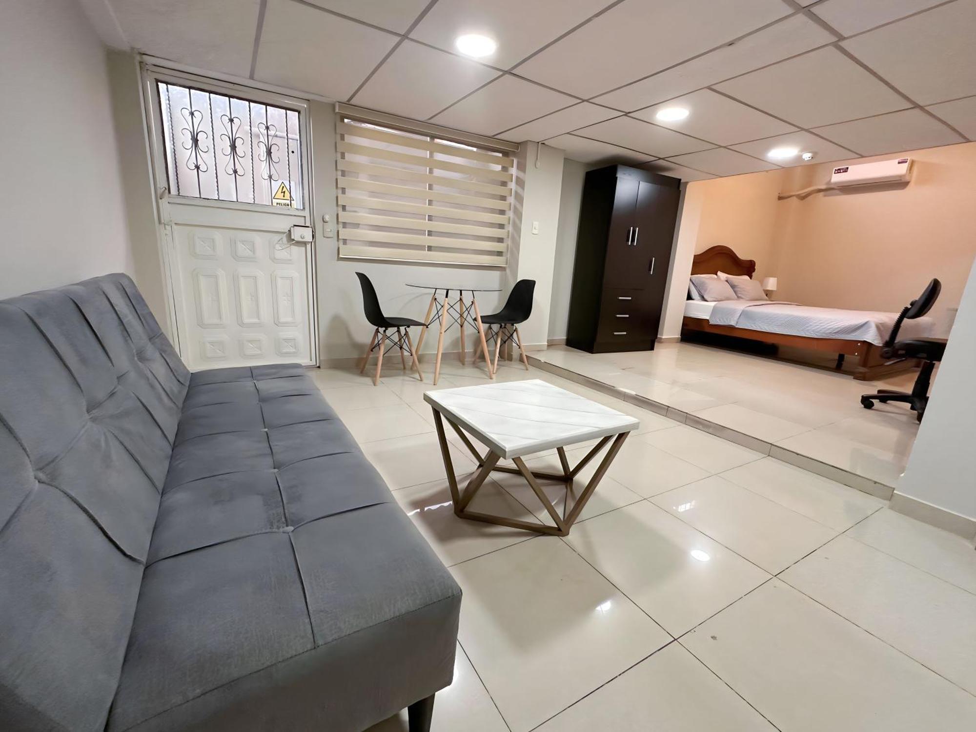 Hostal Posada Del Sol Guayaquil Esterno foto