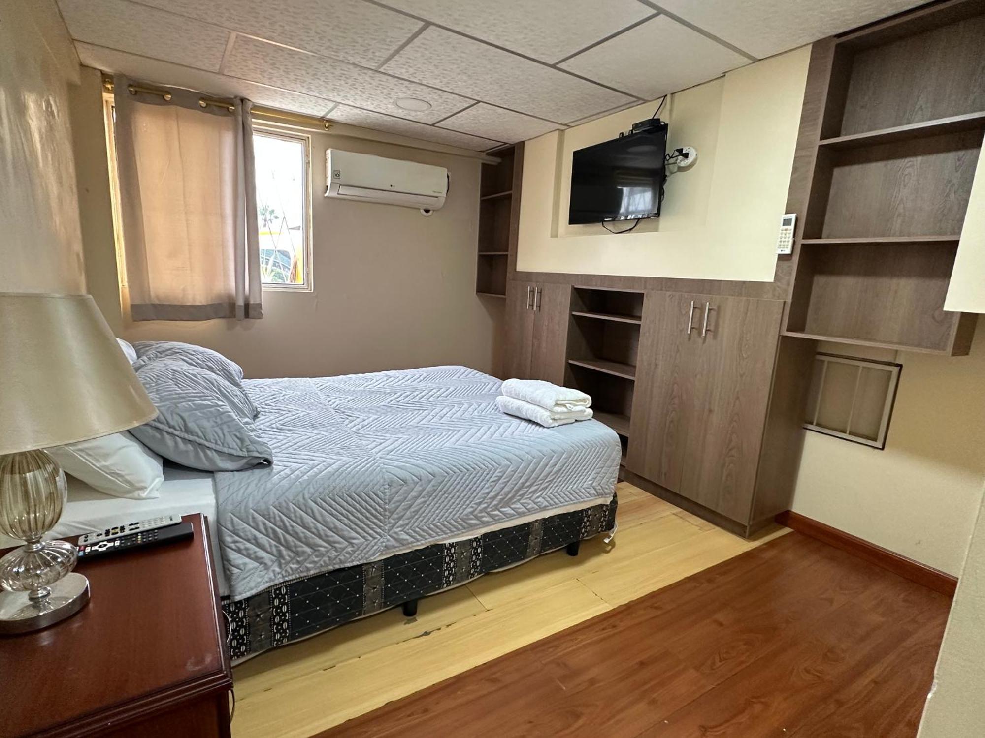 Hostal Posada Del Sol Guayaquil Esterno foto